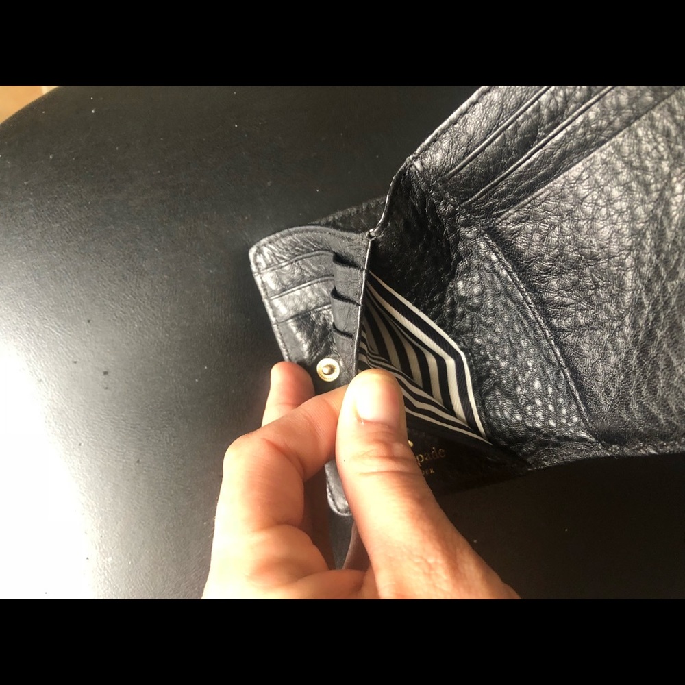 black leather wallet never used no tags very soft - Picture 5 of 8